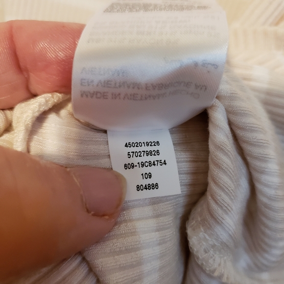 Chicos square neck pullover top - Picture 5 of 6